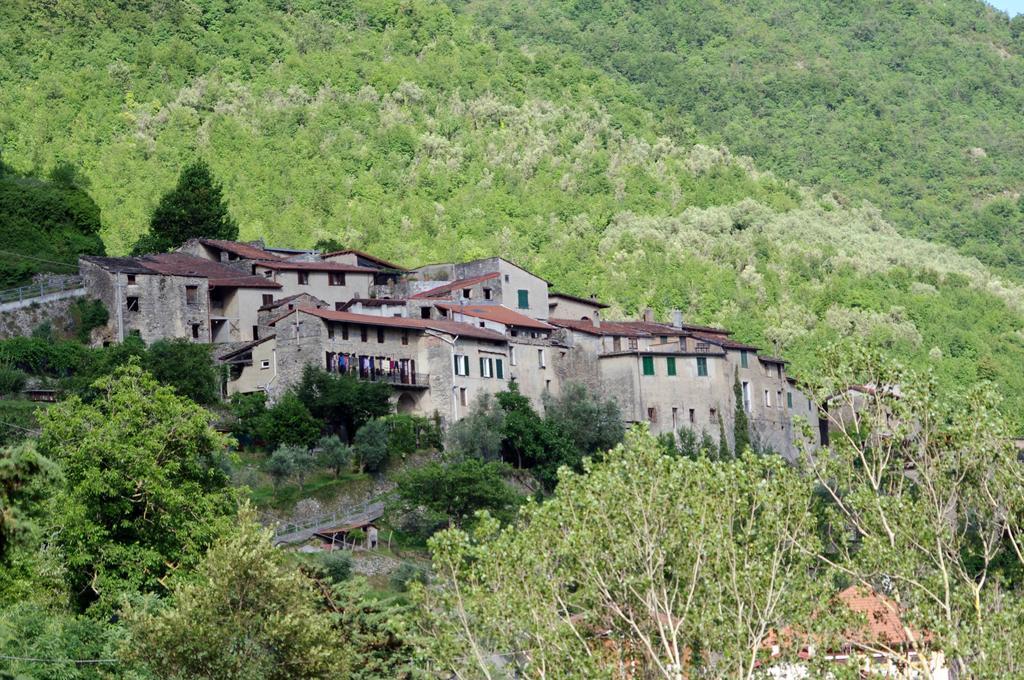Agriturismo Mulino Del Castello Nasino Luaran gambar