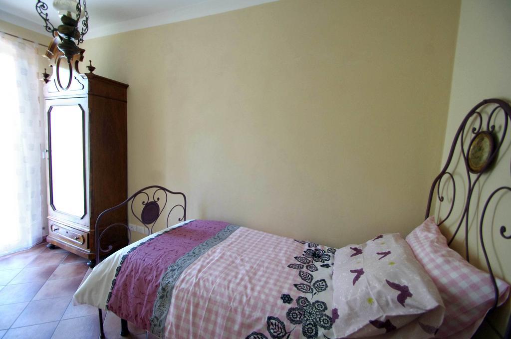Agriturismo Mulino Del Castello Nasino Bilik gambar